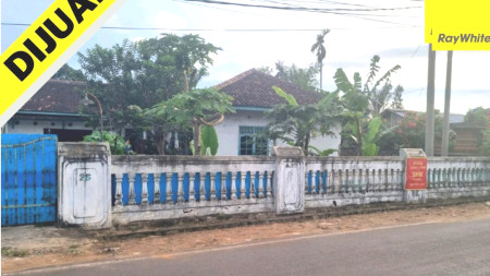 DIJUAL CEPAT Rumah Pinggir Jalan Raya