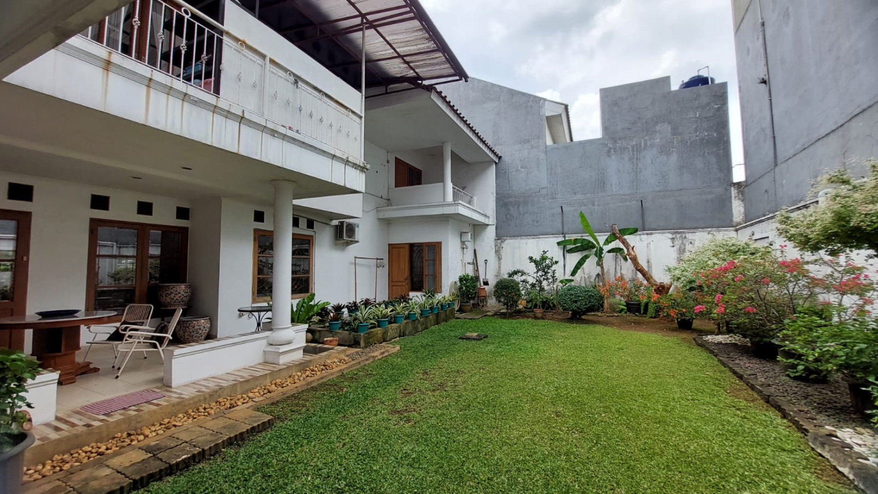 Rumah Bagus, Cantik, Mewah siap huni di Bintaro