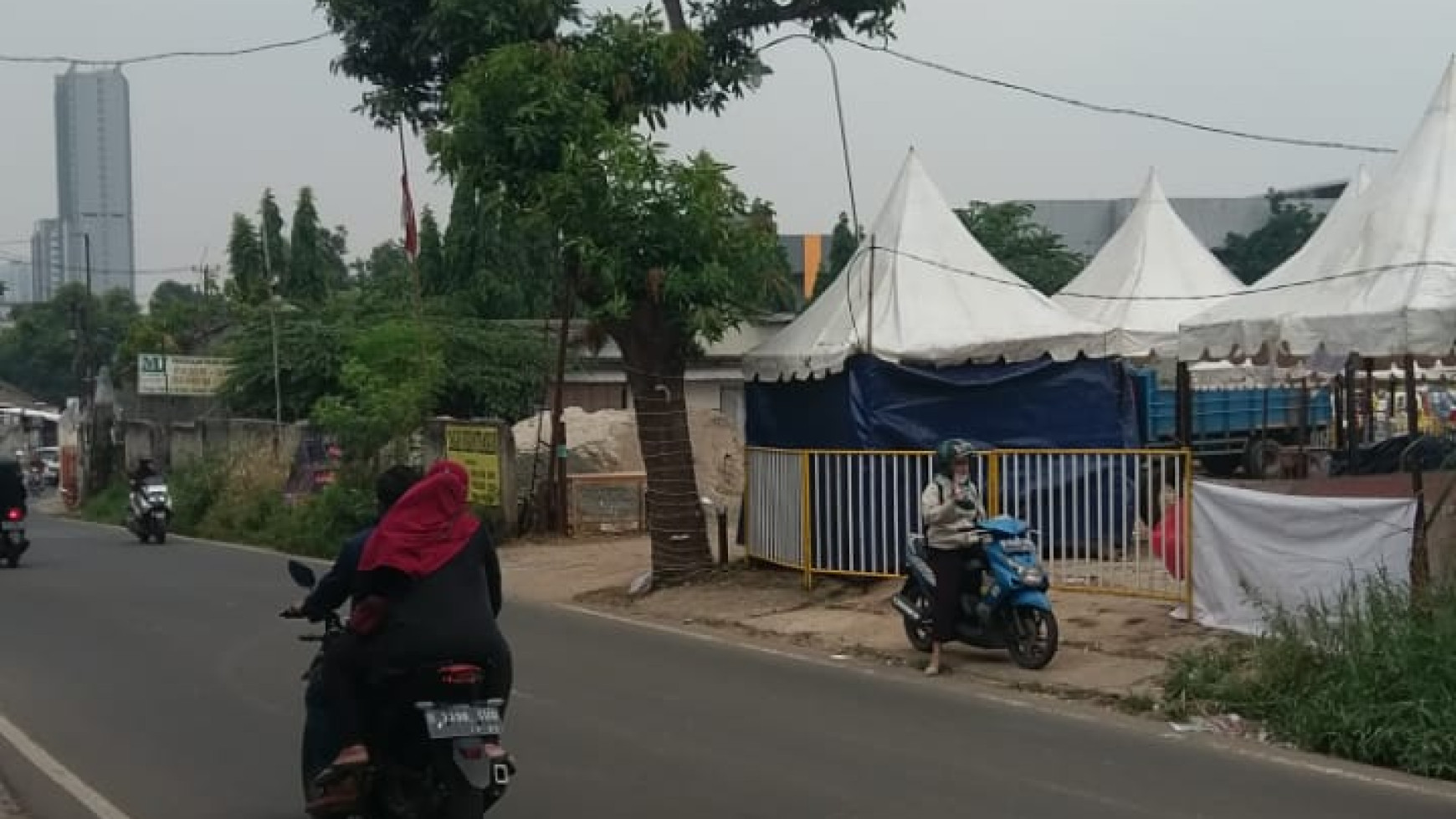 Disewakan Kavling Lokasi Strategis Pinggir Jalan Raya & Area Komersil di Jl Jombang Raya