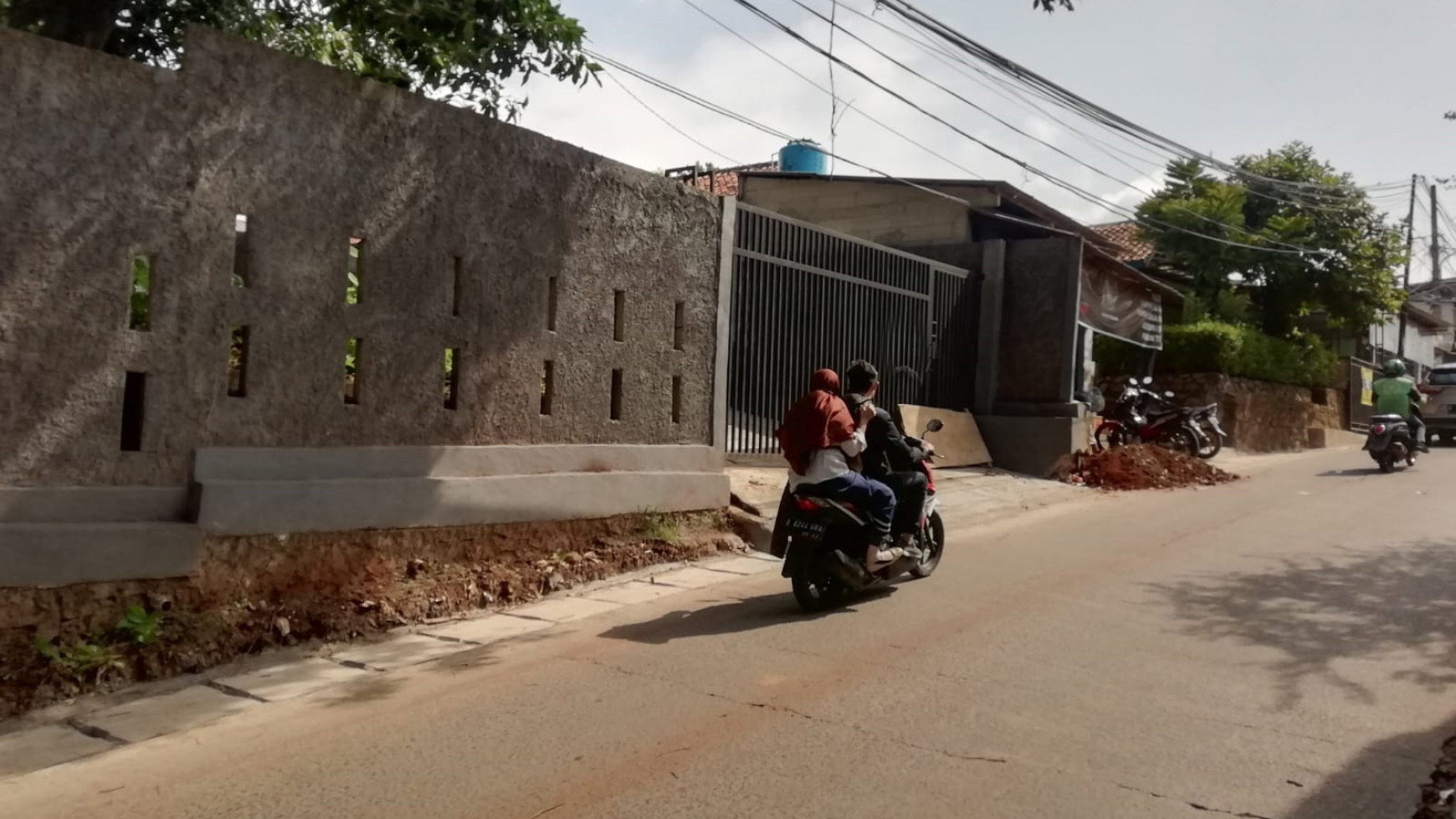 Disewakan Kavling Untuk Usaha & Lokasi Pinggir Jalan Raya di Jl Setu Raya, Pondok Aren