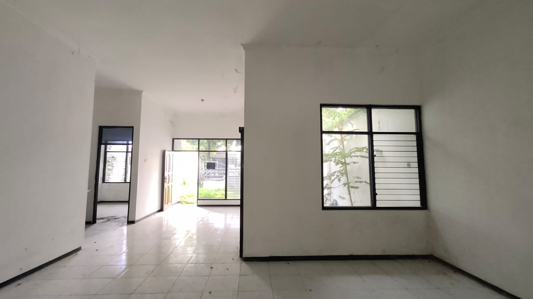 Dijual Rumah di Taman Pondok Indah Wiyung Surabaya