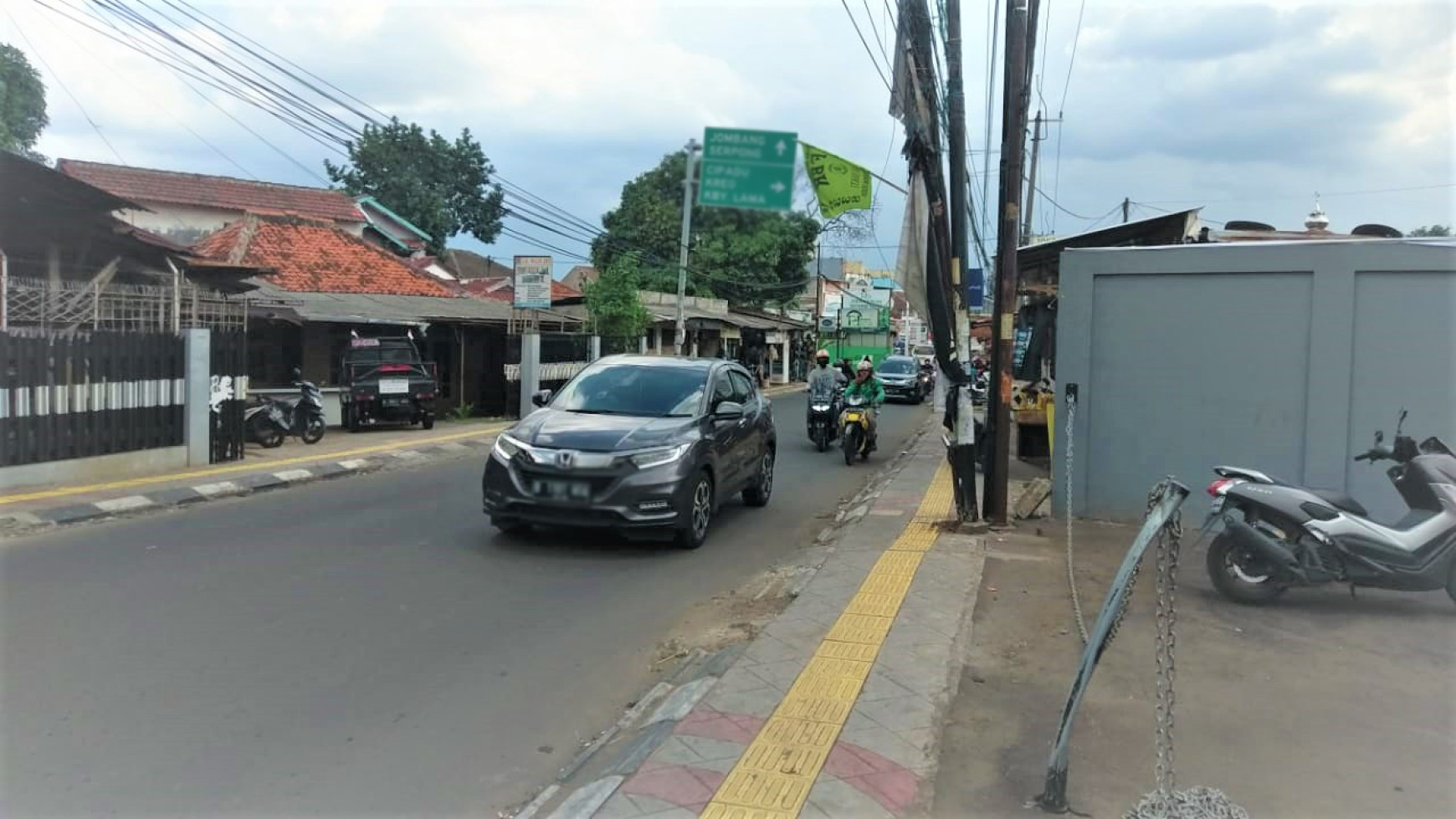 Ruko Siap Pakai, Lokasi Strategis dan Pinggir Jalan Raya @Jl Ceger Raya