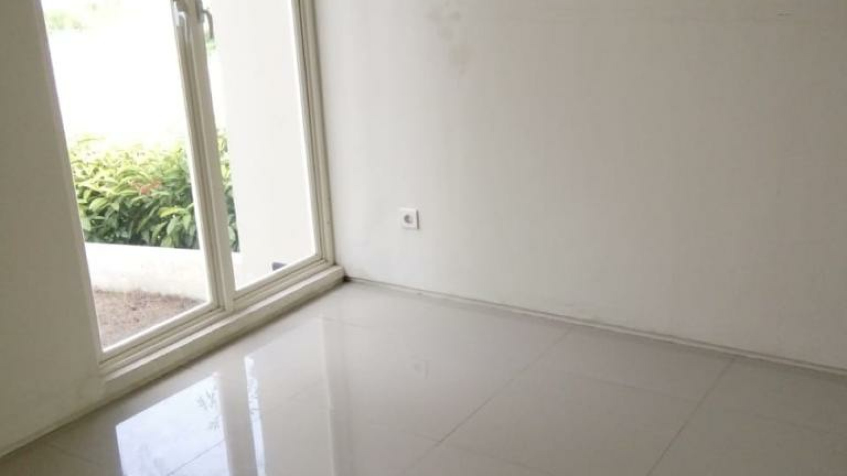 Dijual Rumah Baru North West Park Citraland Surabaya Tipe Vicenza - 2 K.Tidur - Bisa KPR Bank