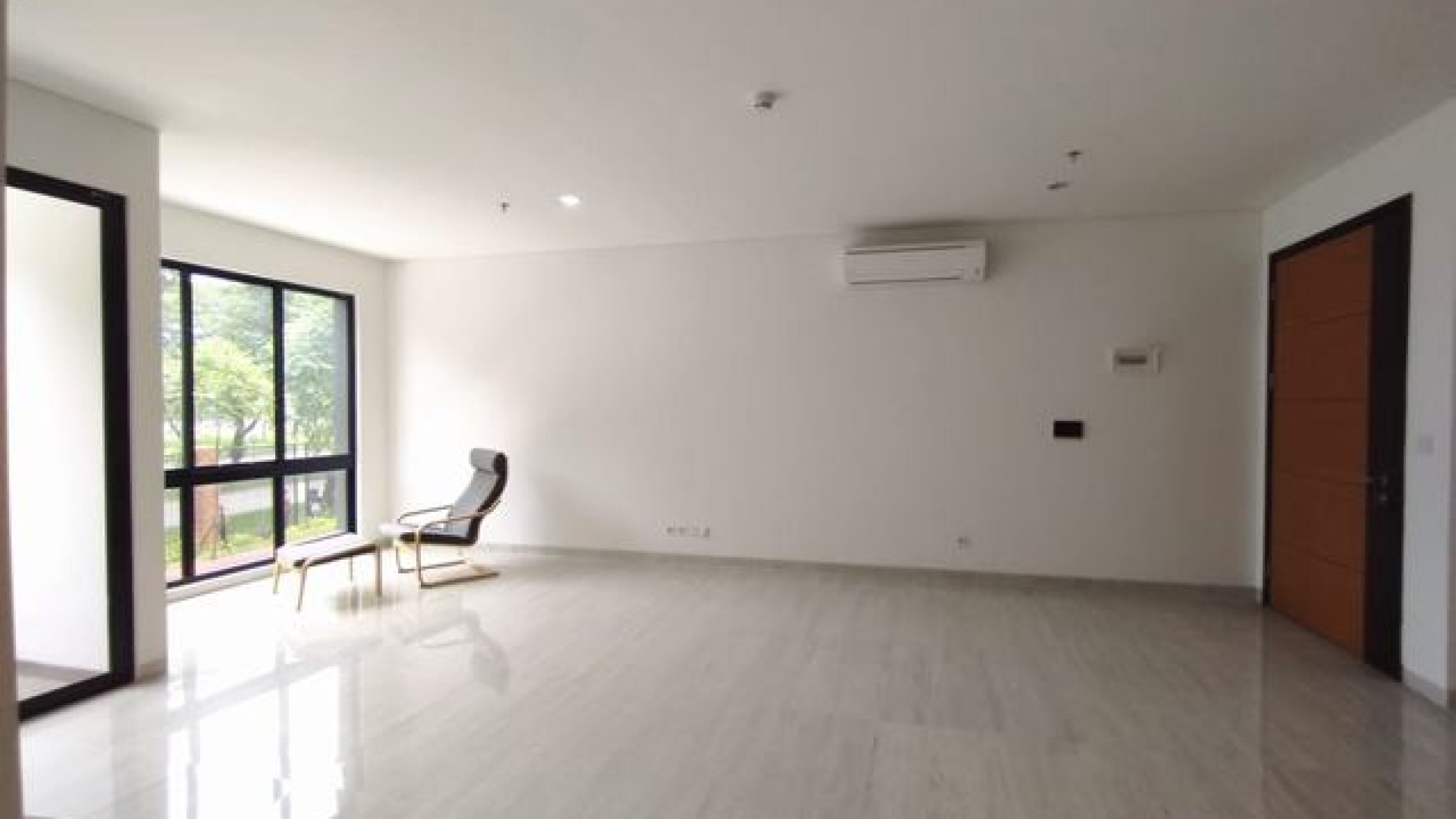 dijual town house apartemen lloyd tower D, type 2BR, siap huni, harga nego