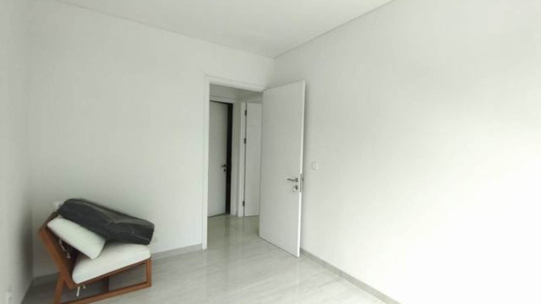 dijual town house apartemen lloyd tower D, type 2BR, siap huni, harga nego