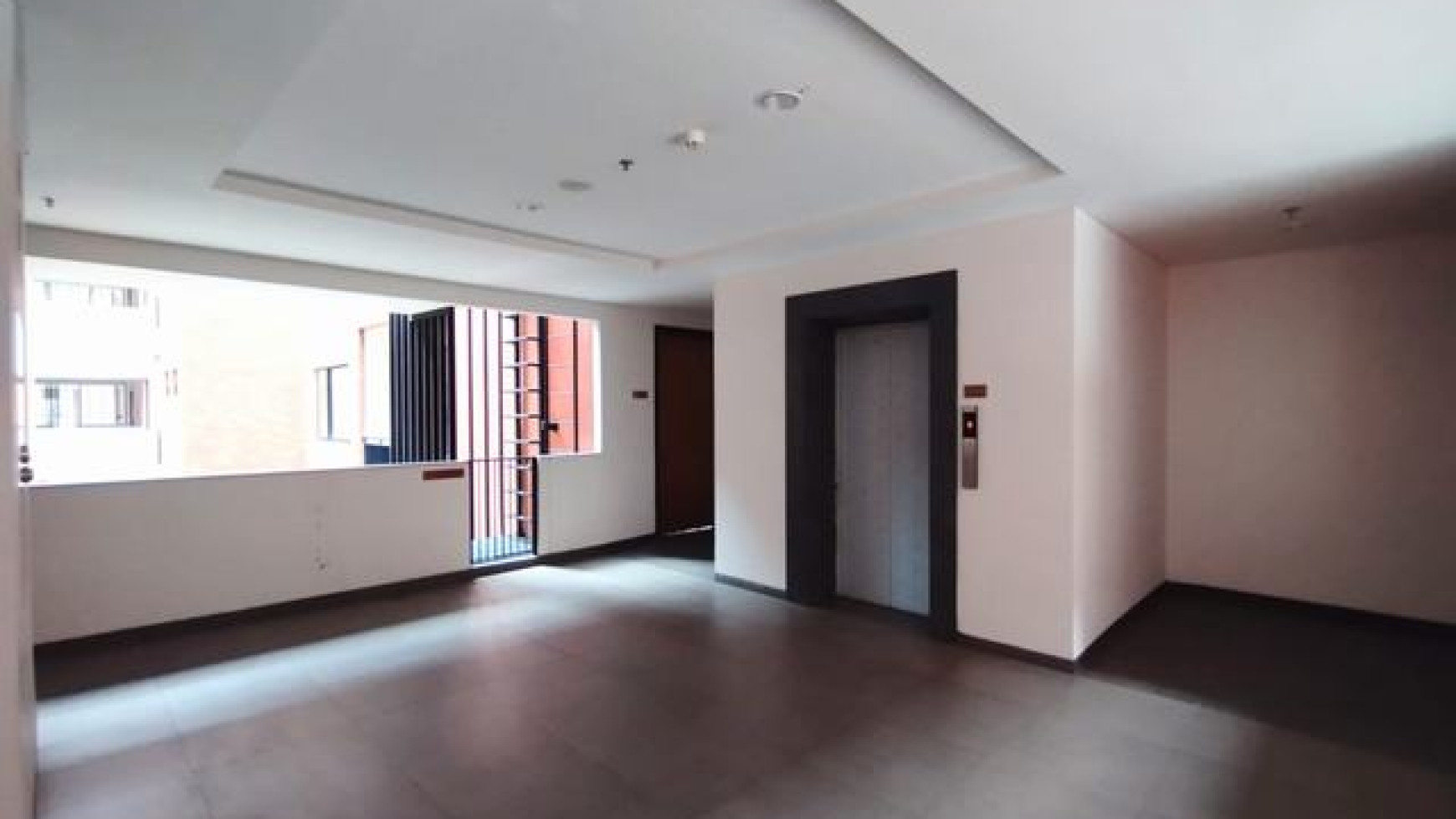 dijual town house apartemen lloyd tower D, type 2BR, siap huni, harga nego