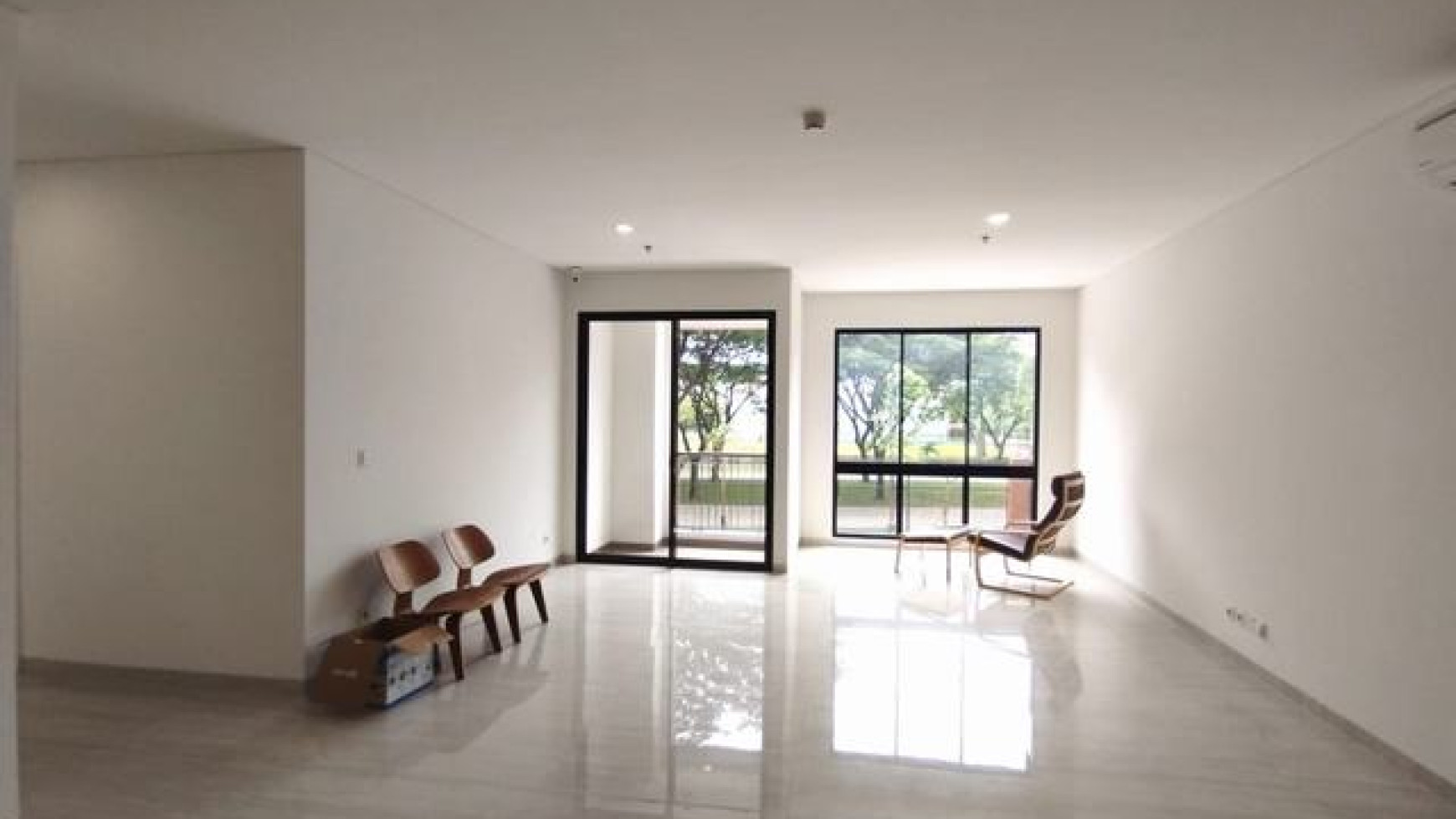 dijual town house apartemen lloyd tower D, type 2BR, siap huni, harga nego