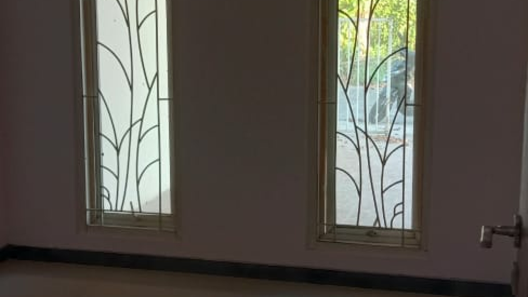 Dijual Rumah Medokan Asri Utara - Rungkut- Surabaya Timur - One Gate System- Row Jalan Lebar 3 Mobil