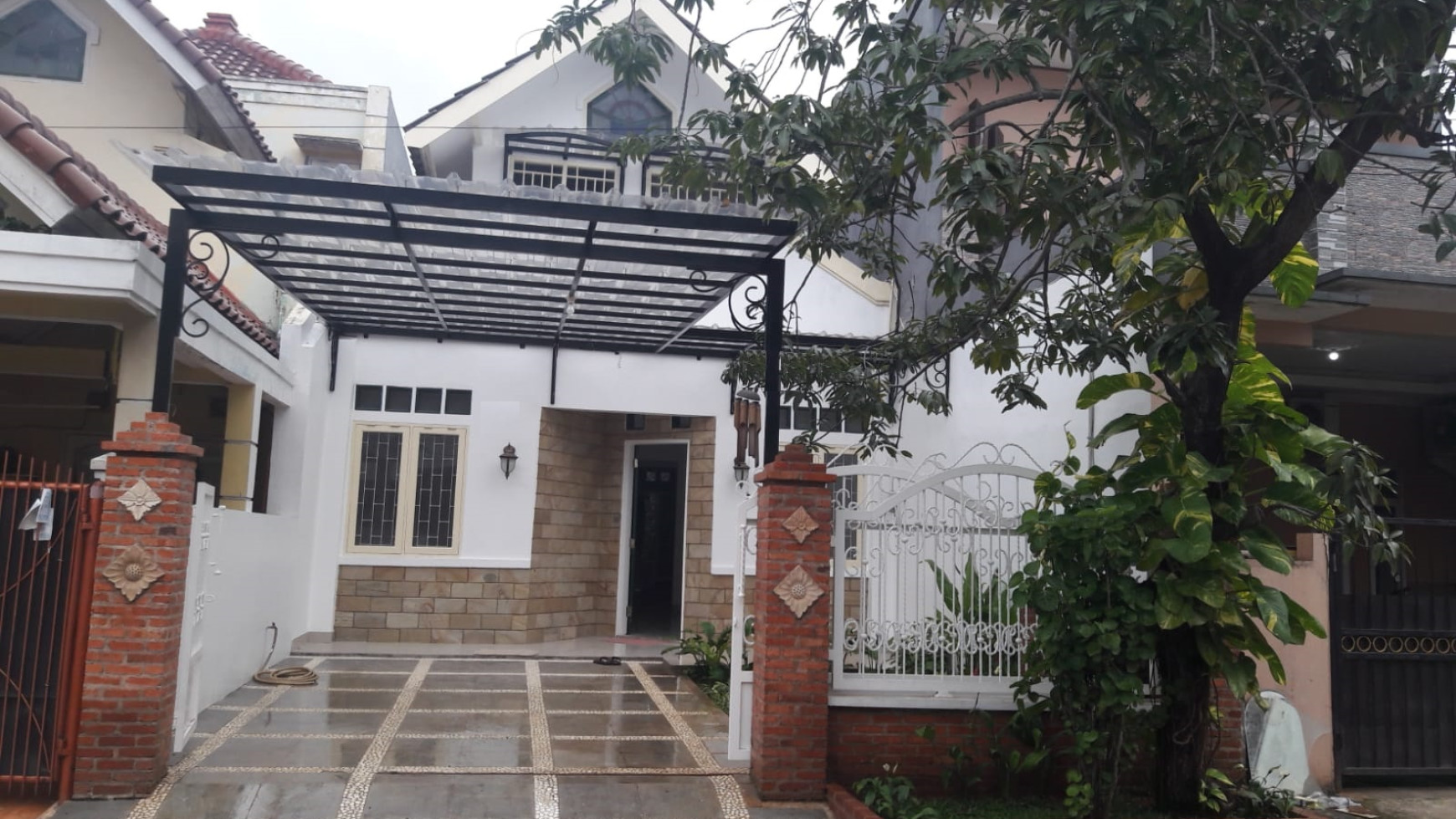 Rumah bagus, nyaman, rapih siap huni di Bintaro