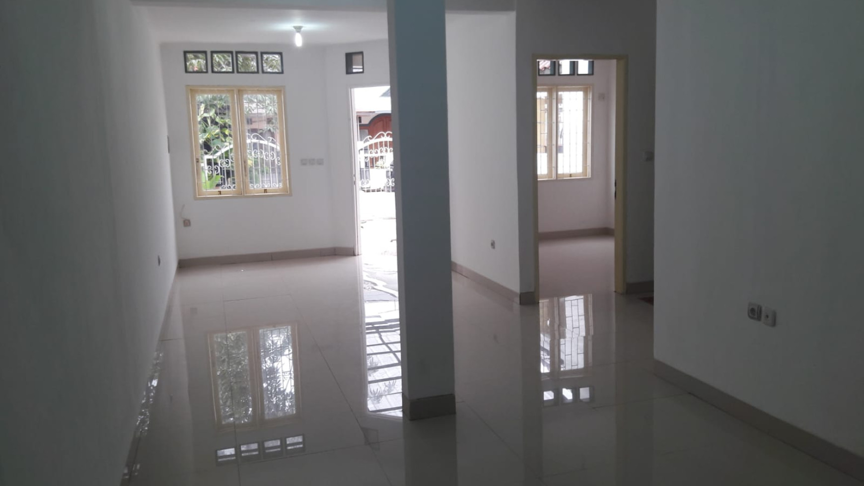 Rumah bagus, nyaman, rapih siap huni di Bintaro