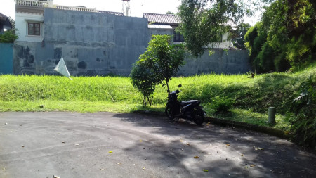 Kavling hoek di Puspita Loka