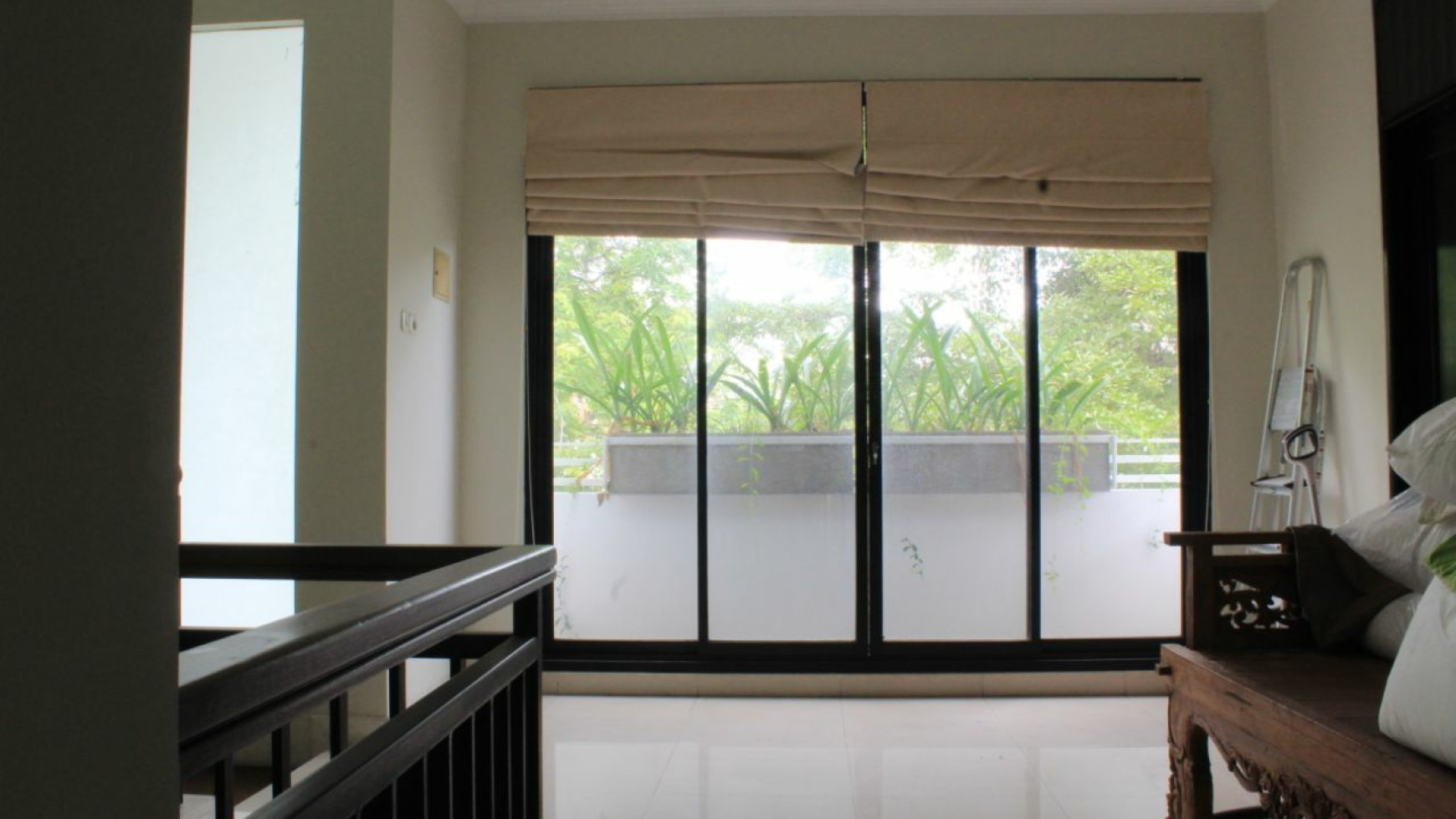 Dijual Rumah Pakuwon City Villa Westwood - Baru RENOV Cantik + FULL FURNISHED, lokasi TerDEPAN dekat PAPAYA, Sekolah CITA HATI