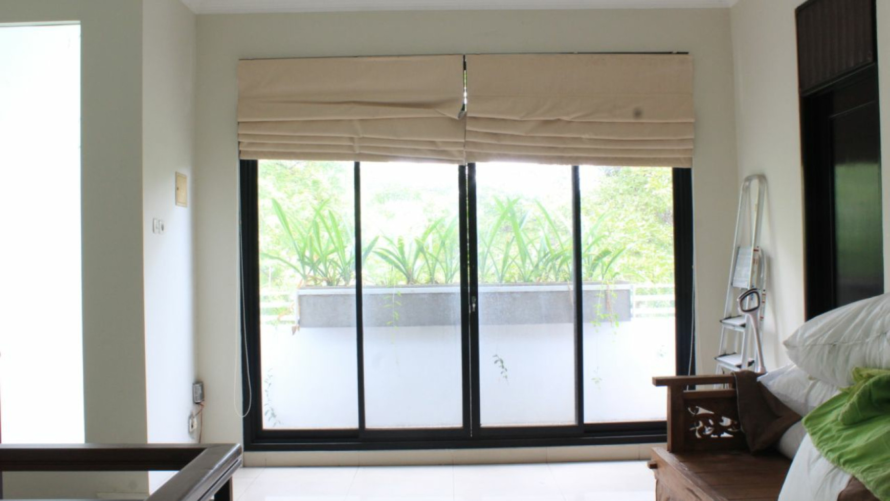 Dijual Rumah Pakuwon City Villa Westwood - Baru RENOV Cantik + FULL FURNISHED, lokasi TerDEPAN dekat PAPAYA, Sekolah CITA HATI