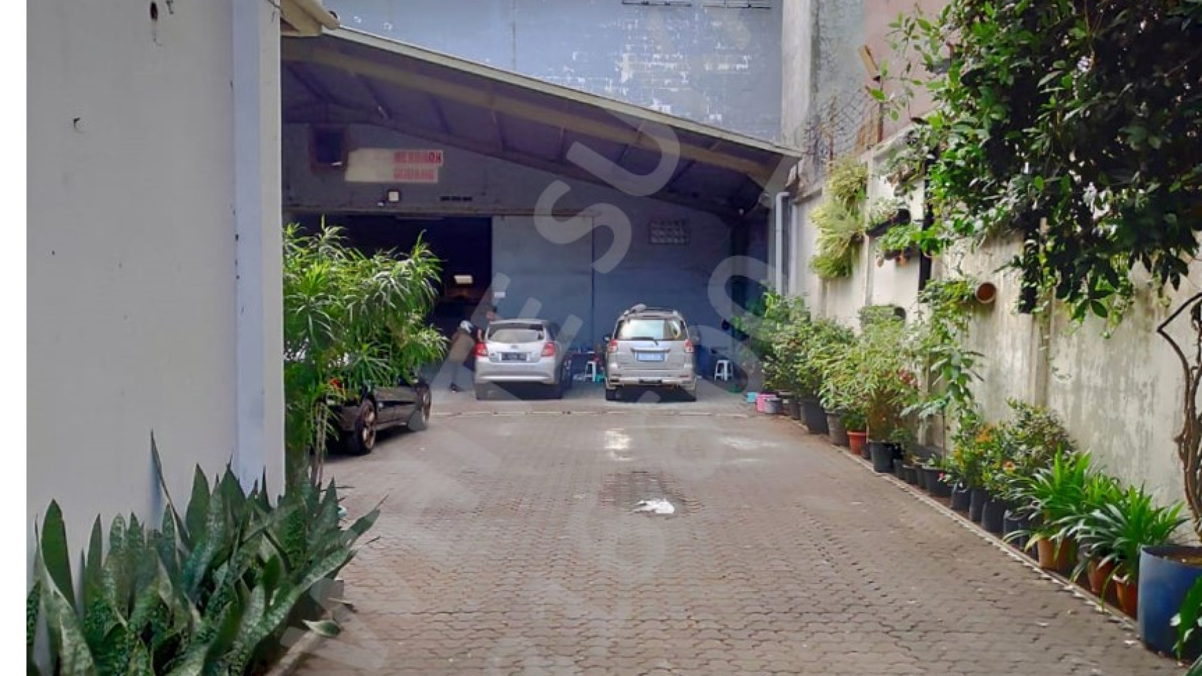 DIJUAL Gudang + Kantor lokasi komersil Peta mainroad