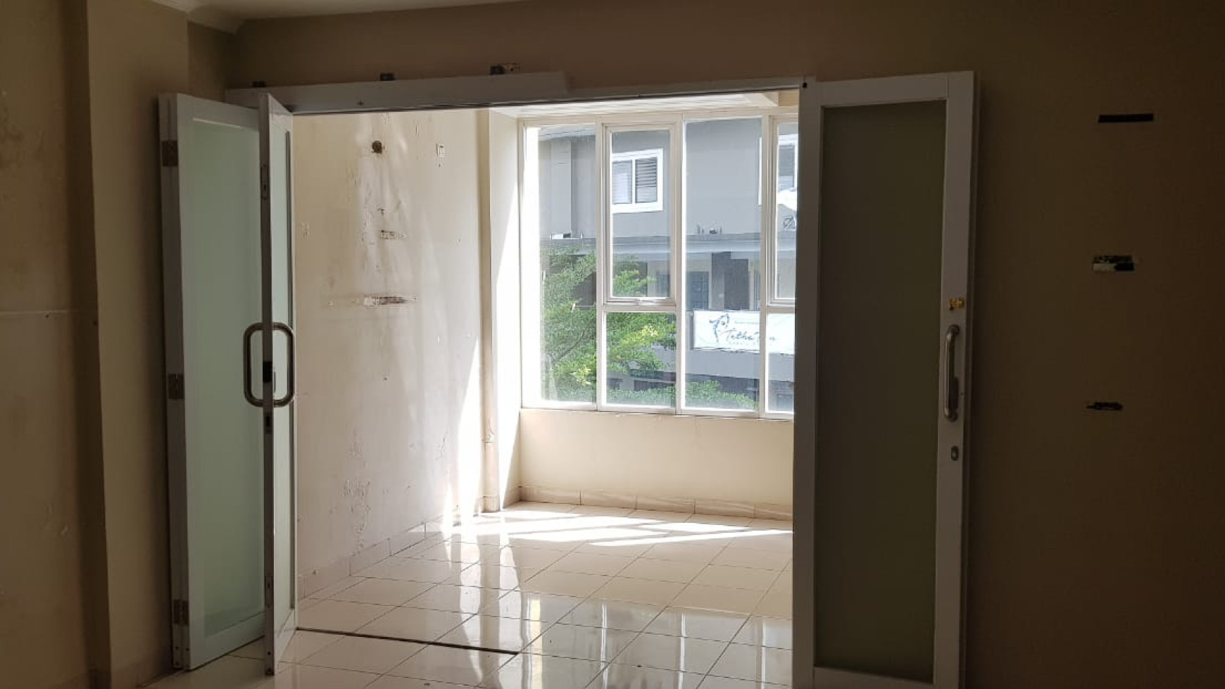 Dijual Ruko 2 Lantai di Gateway Cicadas Ahmad Yani Bandung   