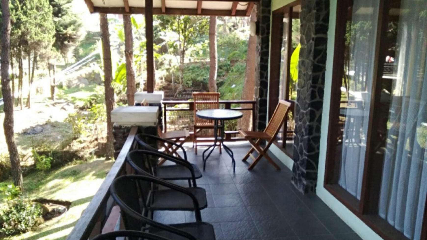 Dijual Villa Cantik di Villa Istana Bunga Lembang Bandung      