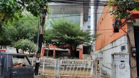 Dijual Gedung 10 lantai Pusat Kota di Jalan Kedungdoro Surabaya