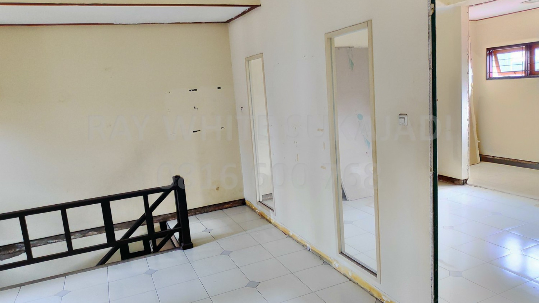 Disewakan Kantor, Tempat Usaha + Rumah Tinggal Siap Huni Lokasi Komersil Sayap Gatot Subroto