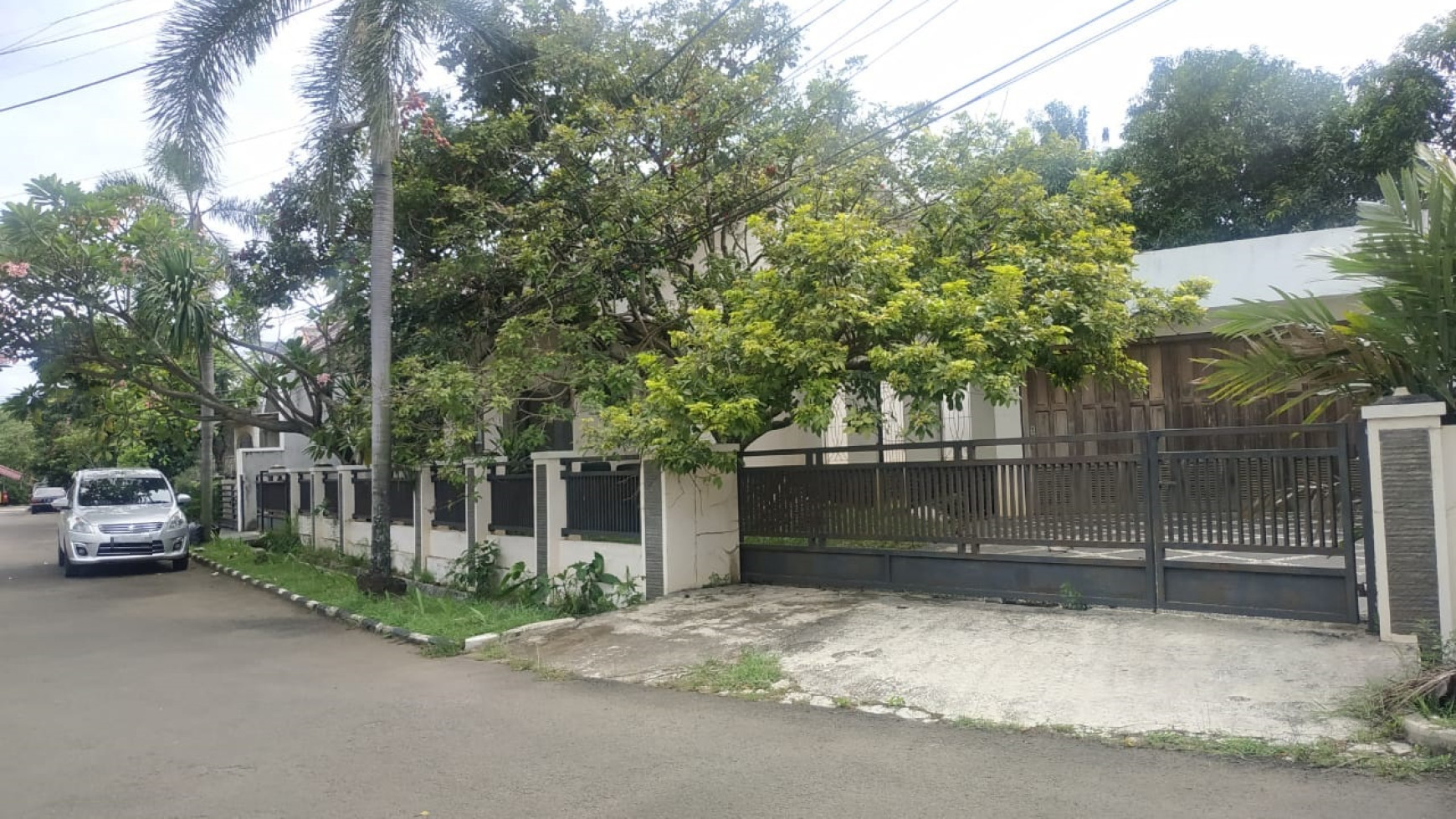 Rumah siap huni di kuricang bintaro