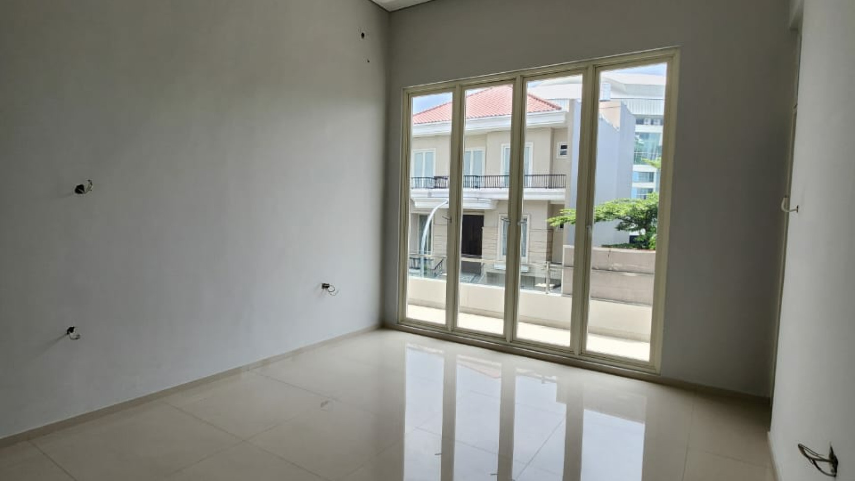 Dijual Rumah Baru Gress Pakuwon Indah Imperial Golf Regency- Mewah 2 Lantai