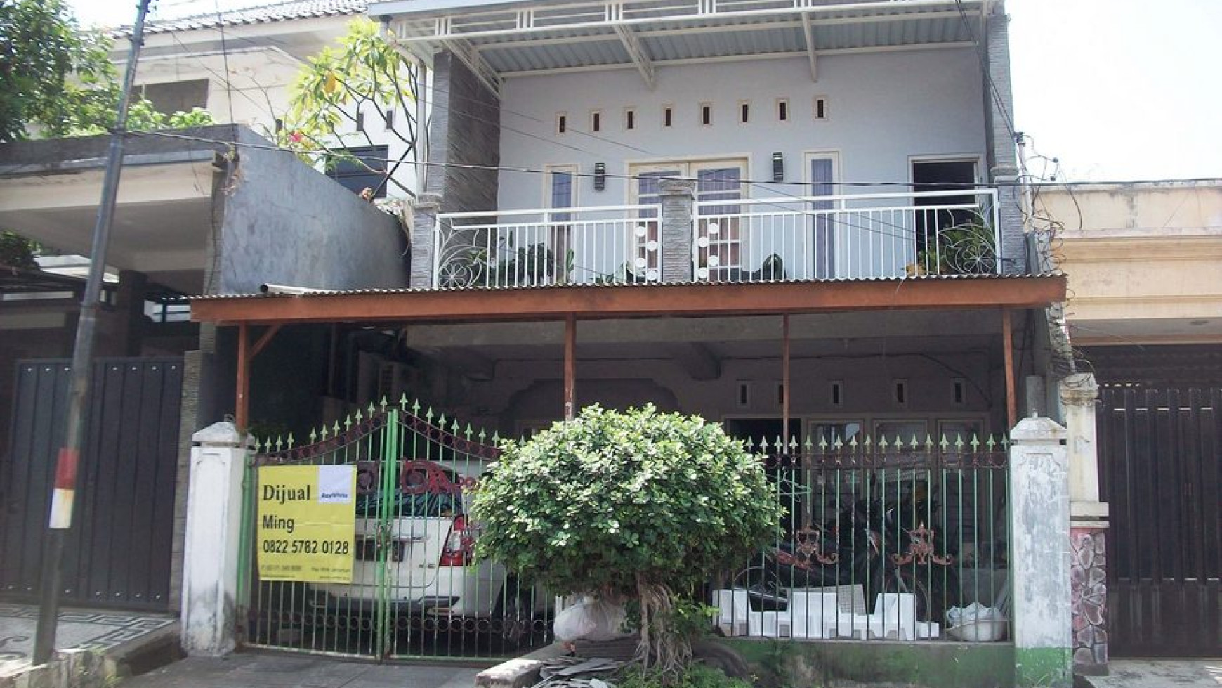 Rumah di Gubeng Kertajaya Surabaya, 2 Lantai, Bagus + Terawat - MG -