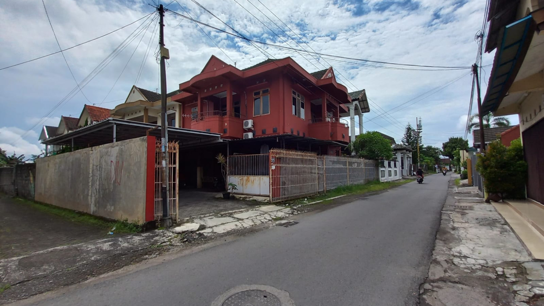 RUMAH STRATEGIS + FURNITURE, HANYA 5 MENIT DARI MALIOBORO, JL INDRAPRASTA, YOGYAKARTA