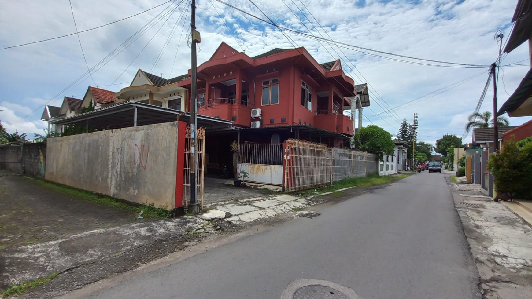 RUMAH STRATEGIS + FURNITURE, HANYA 5 MENIT DARI MALIOBORO, JL INDRAPRASTA, YOGYAKARTA