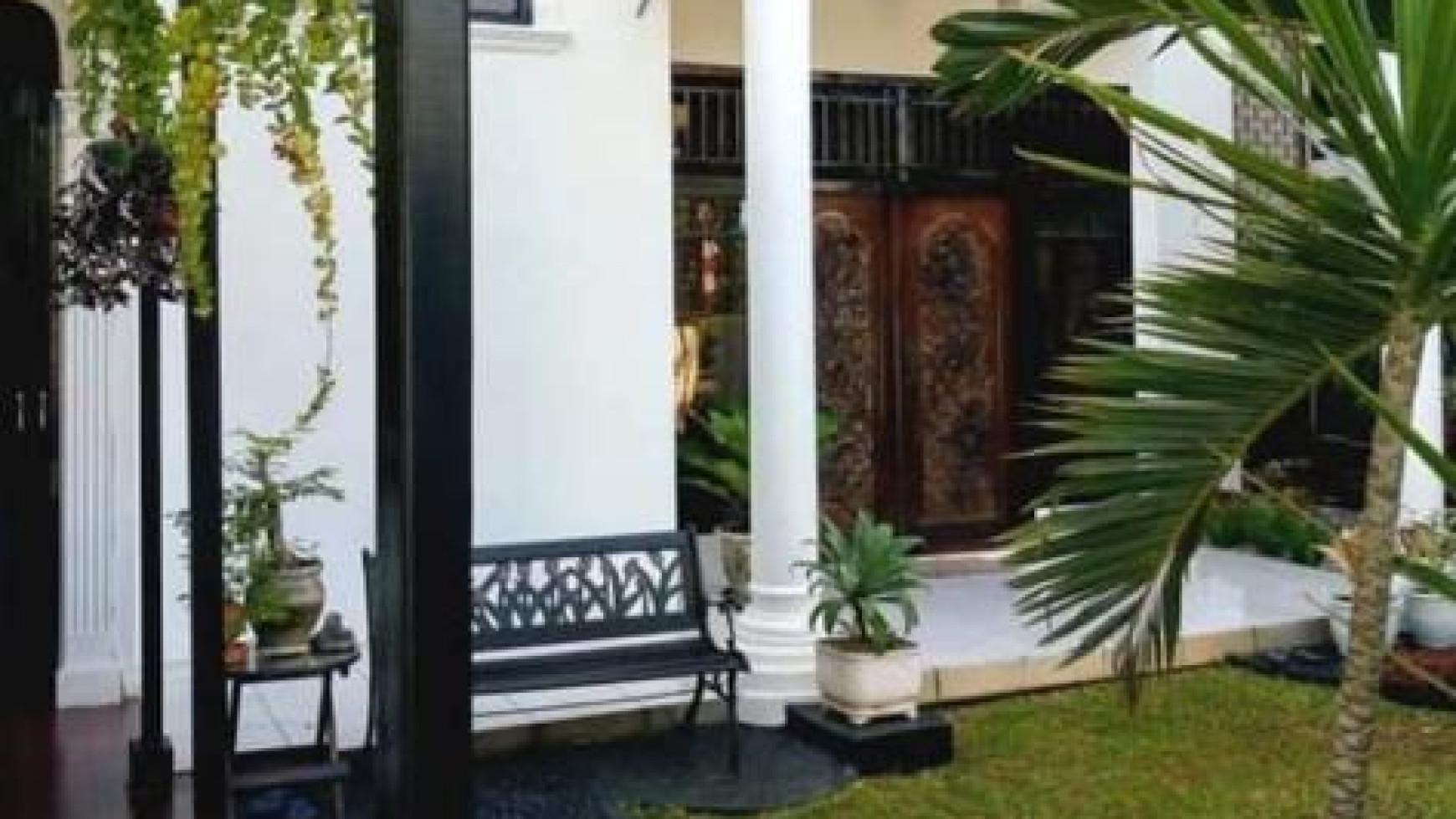 Rumah mewah di Kedamaian