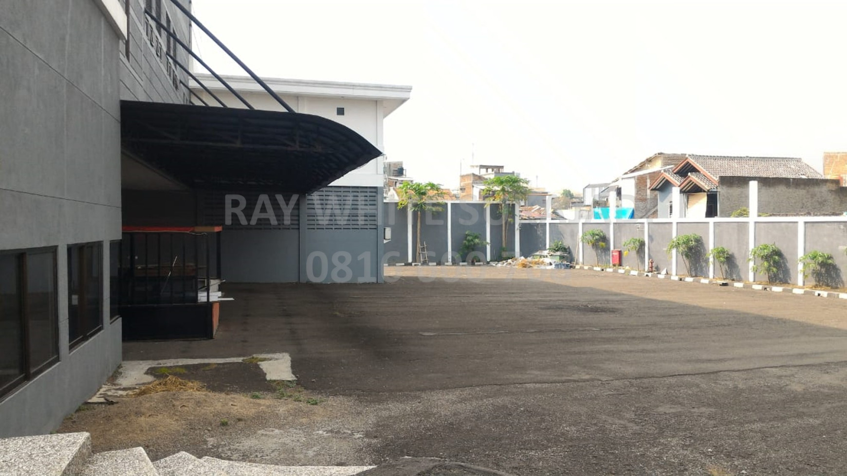 DIJUAL/DISEWAKAN 2 Gedung 4 Lantai di Mainroad Malabar 