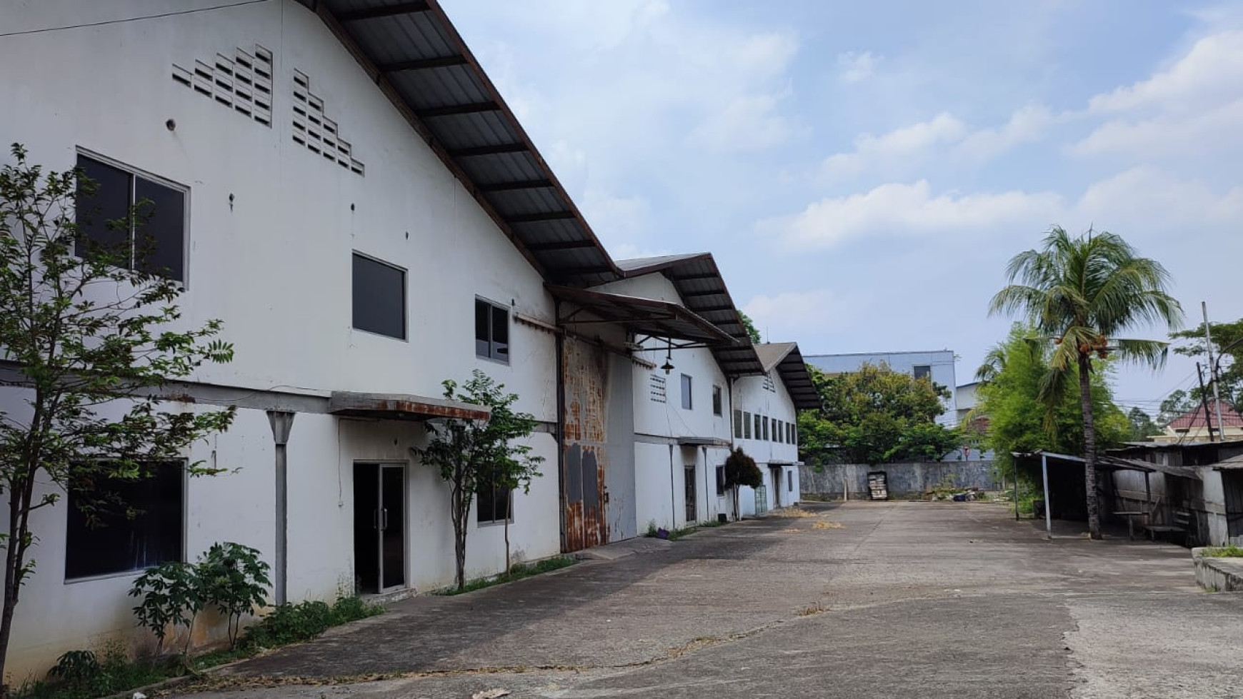 Disewakan gudang di Kawasan industri jalan kemuning gudang kanan pinang kota Tangerang