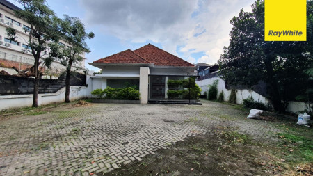 Disewakan Rumah Pusat Kota di Jl Polisi Istimewa Surabaya