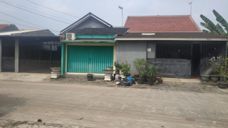 Fast Sale. Rumah Luas Bumi Puspitek Asri, BSD