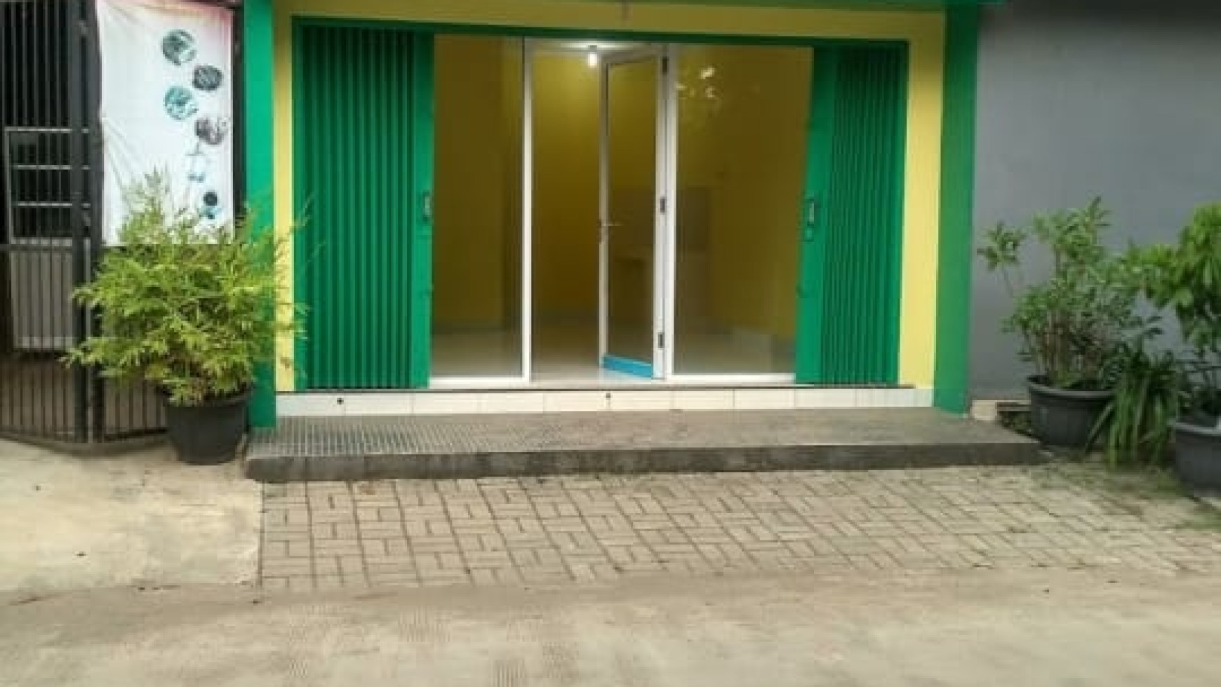 Fast Sale. Rumah Luas Bumi Puspitek Asri, BSD