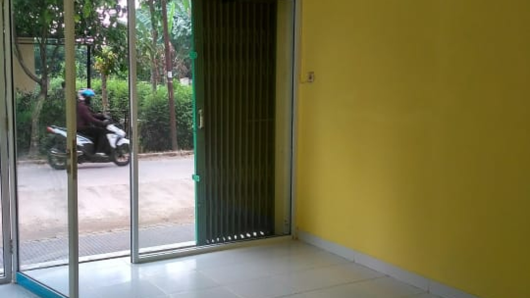 Fast Sale. Rumah Luas Bumi Puspitek Asri, BSD
