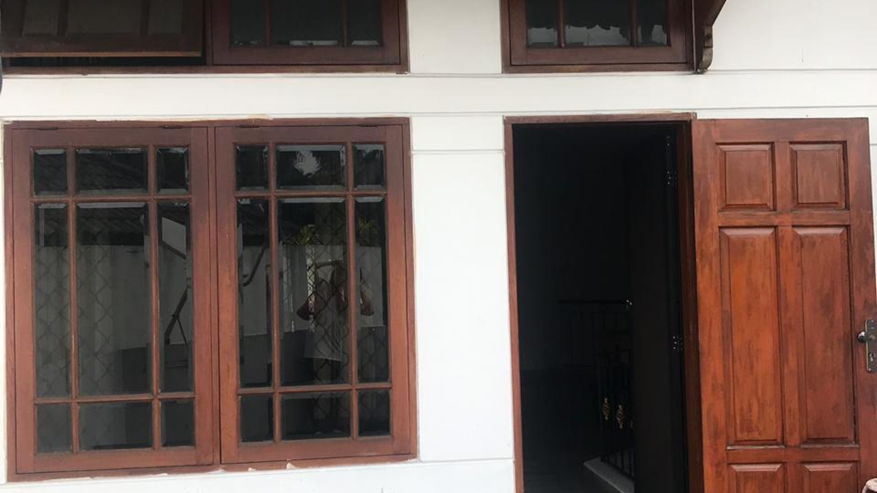 Rumah Siap Huni dengan Bangunan Kokoh & Strategis @Pondok Indah