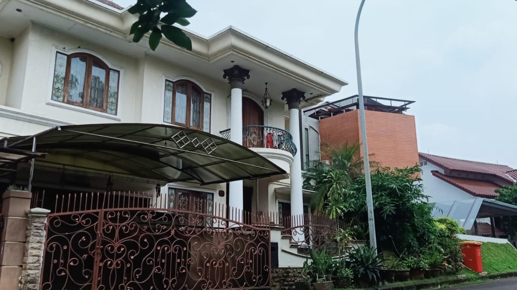 Rumah Bagus, Mewah siap huni di Rempoa.