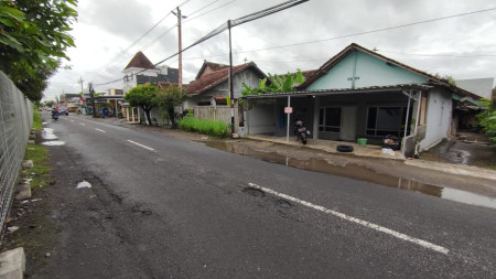 Tanah Bonus Rumah Kost dan ruang Usaha Dekat Blok O Banguntapan Bantul