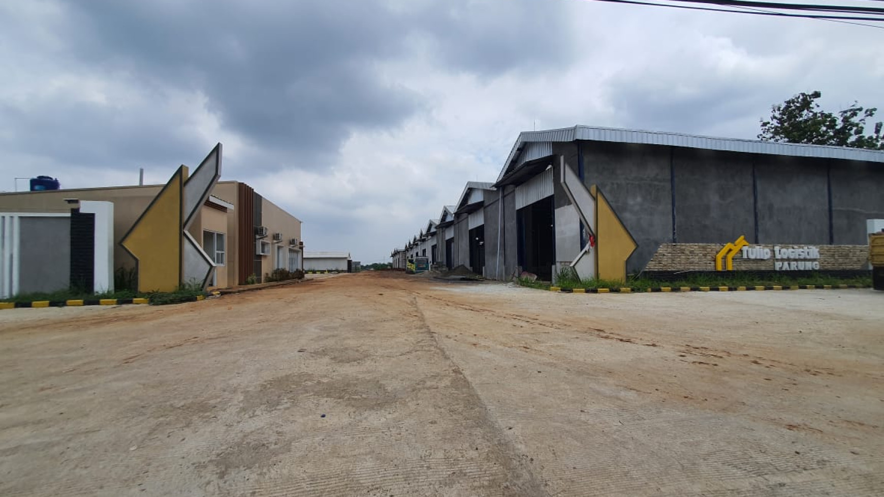 Gudang Siap Pakai, Lokasi Strategis, dan Akses Lancar @Jl Raya Parung, Kemang, Bogor