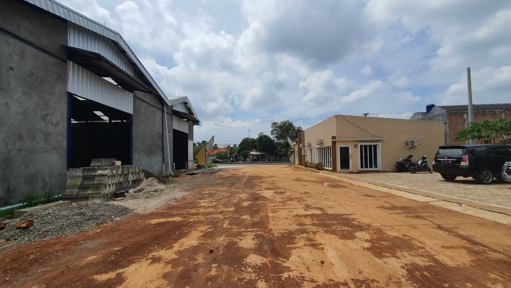 Gudang Siap Pakai, Lokasi Strategis, dan Akses Lancar @Jl Raya Parung, Kemang, Bogor