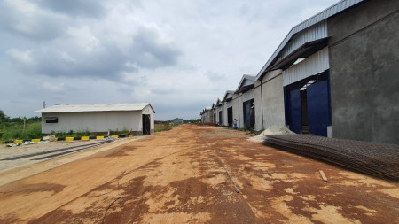 Gudang Siap Pakai, Lokasi Strategis, dan Akses Lancar @Jl Raya Parung, Kemang, Bogor