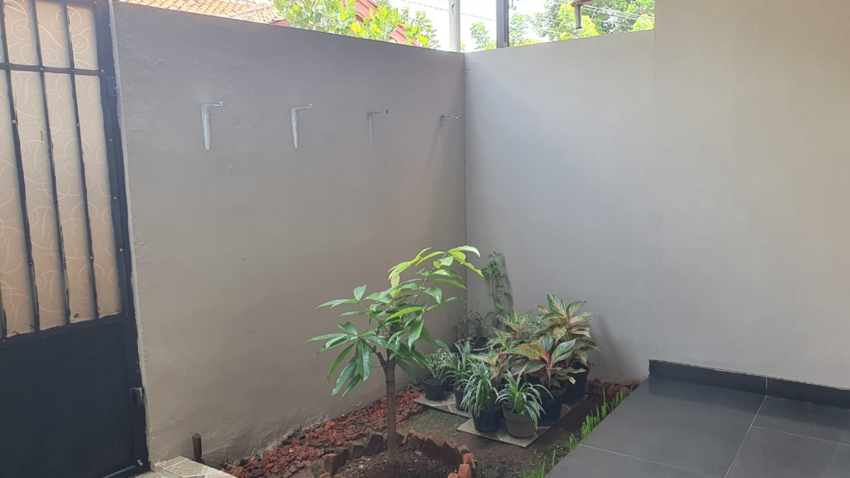 Rumah Minimalis dan Siap Huni @Gg. Las Virgo, Jombang