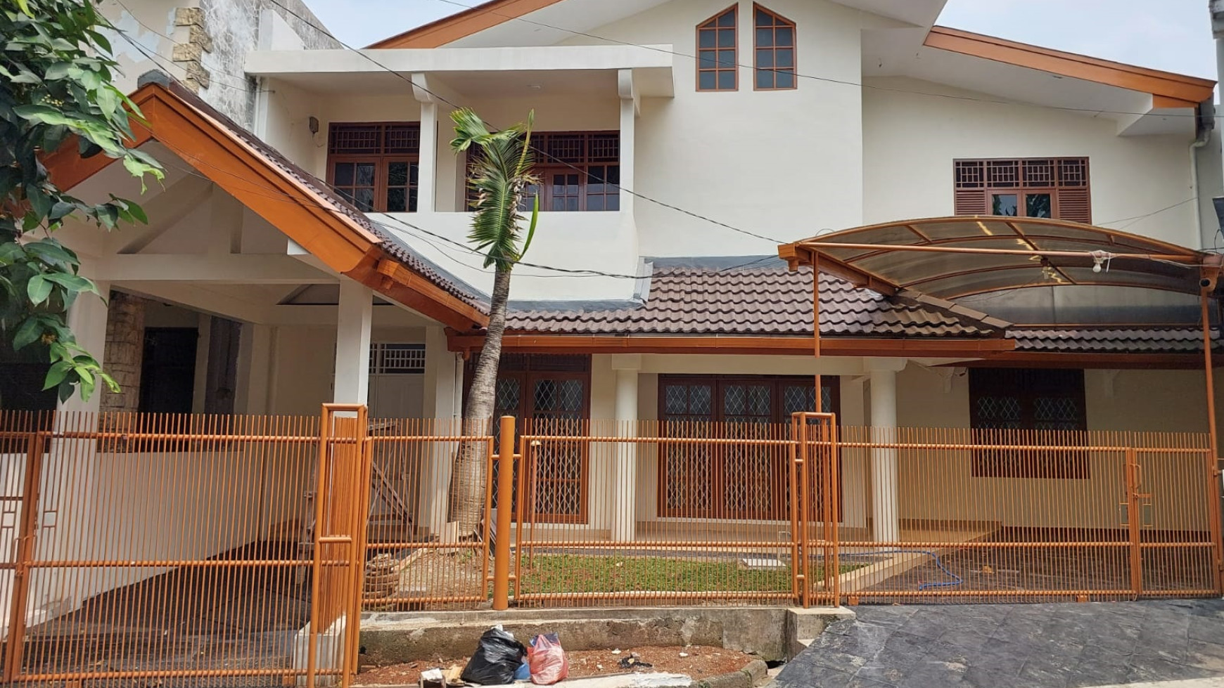 Rumah bagus, siap huni di bintaro 