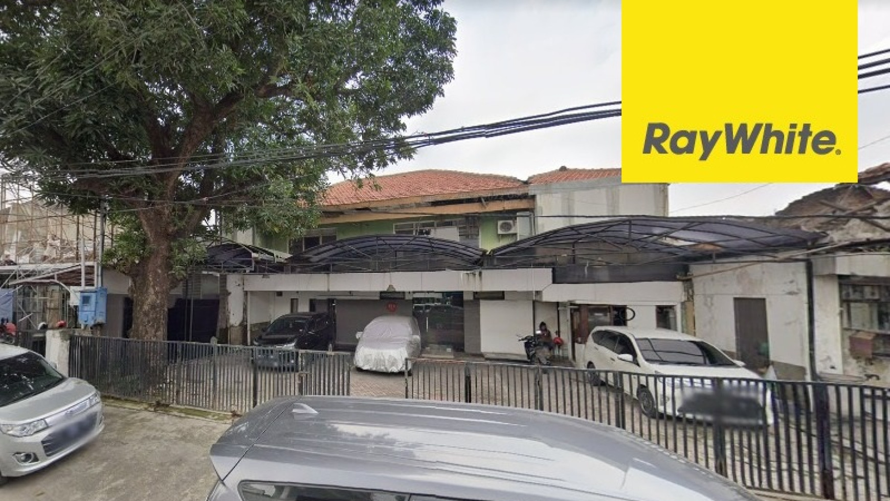 Dijual Rumah SHM Pusat Kota di Jalan Kanwa, Darmo, Surabaya