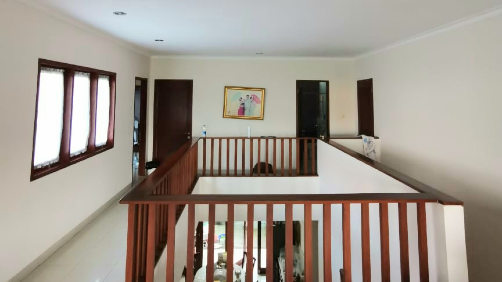 Rumah Modern Tropical luas 230m harga  5,9M di Kawasan Sektor 9 Bintaro Jaya