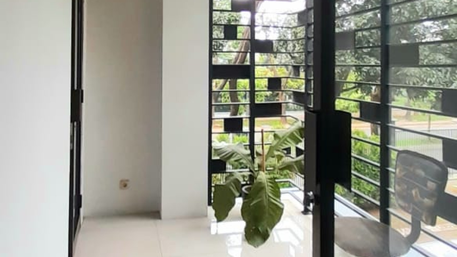 Rumah Modern Minimalis Luas 84m Harga 2.65M Nego di Emerald  Bintaro Jaya