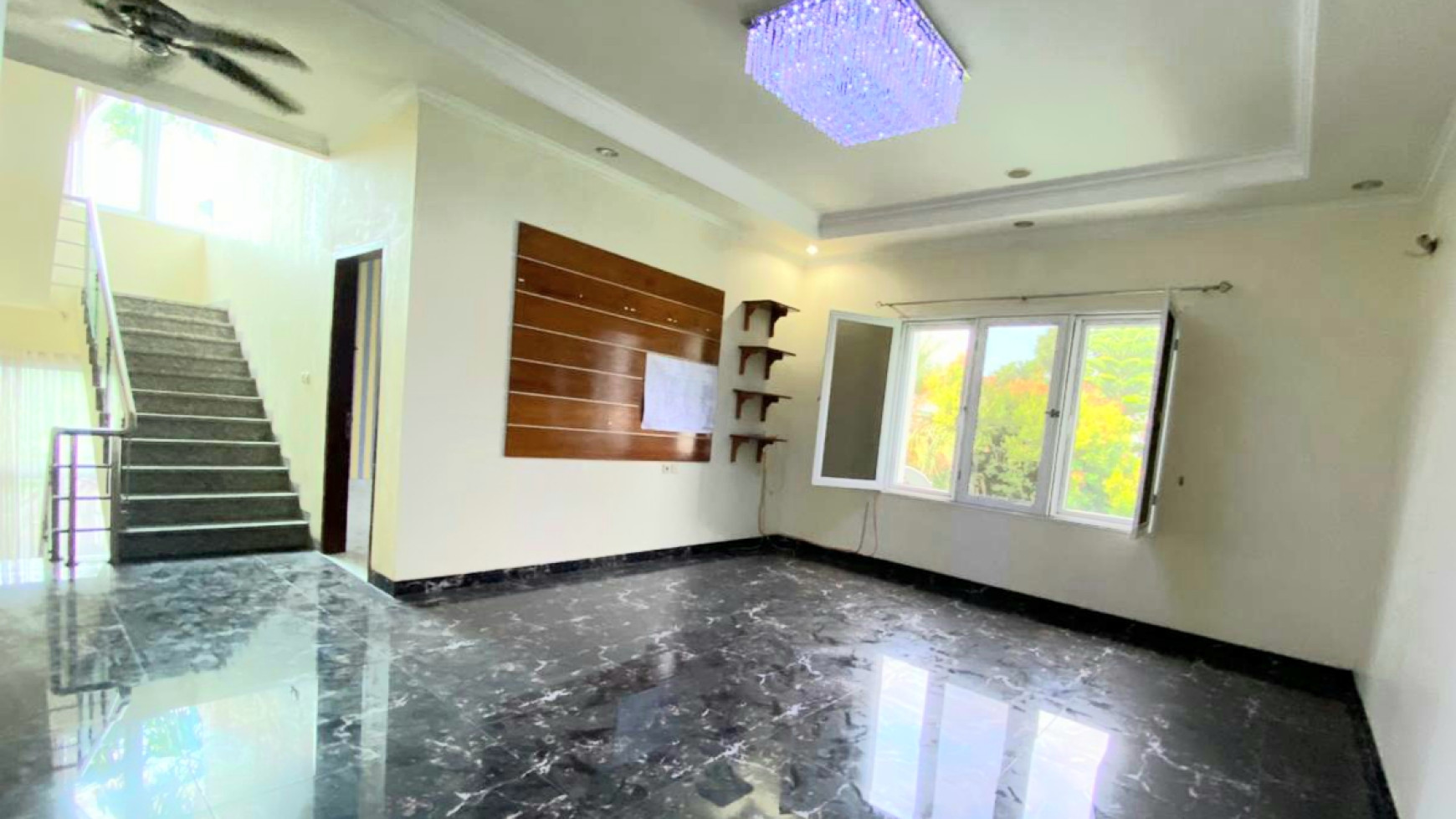 Rumah Mewah di Cluster Palmyra Alam Sutera Luas Tanah 367m Harga 6.9M nego sampai DEAL