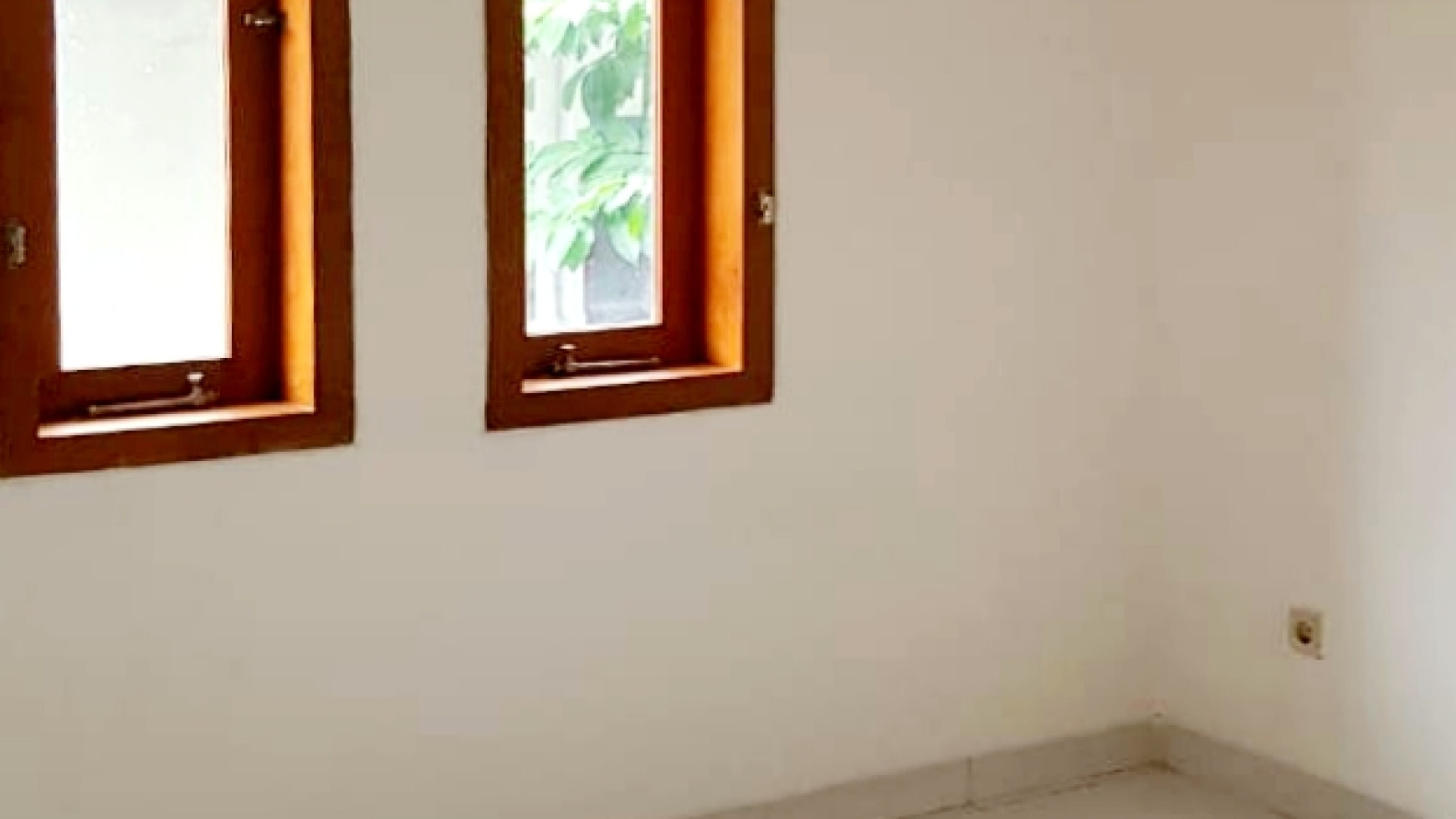 Jual Cepat!!! Rumah Siap Huni Full Jati di Kemanggisan, Jakarta Barat, Luas 182m Harga 3.5M, Jarang Ada