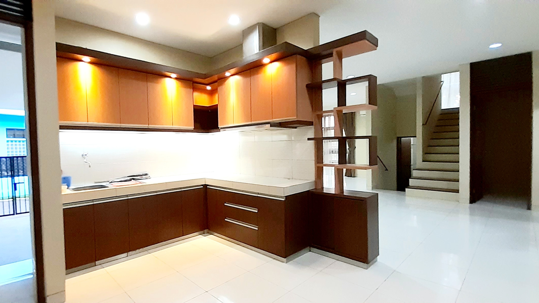 Rumah Cantiq Minimalis Luas 166m Harga 90Jt/Thn nego di Sektor VI Bintaro Jaya