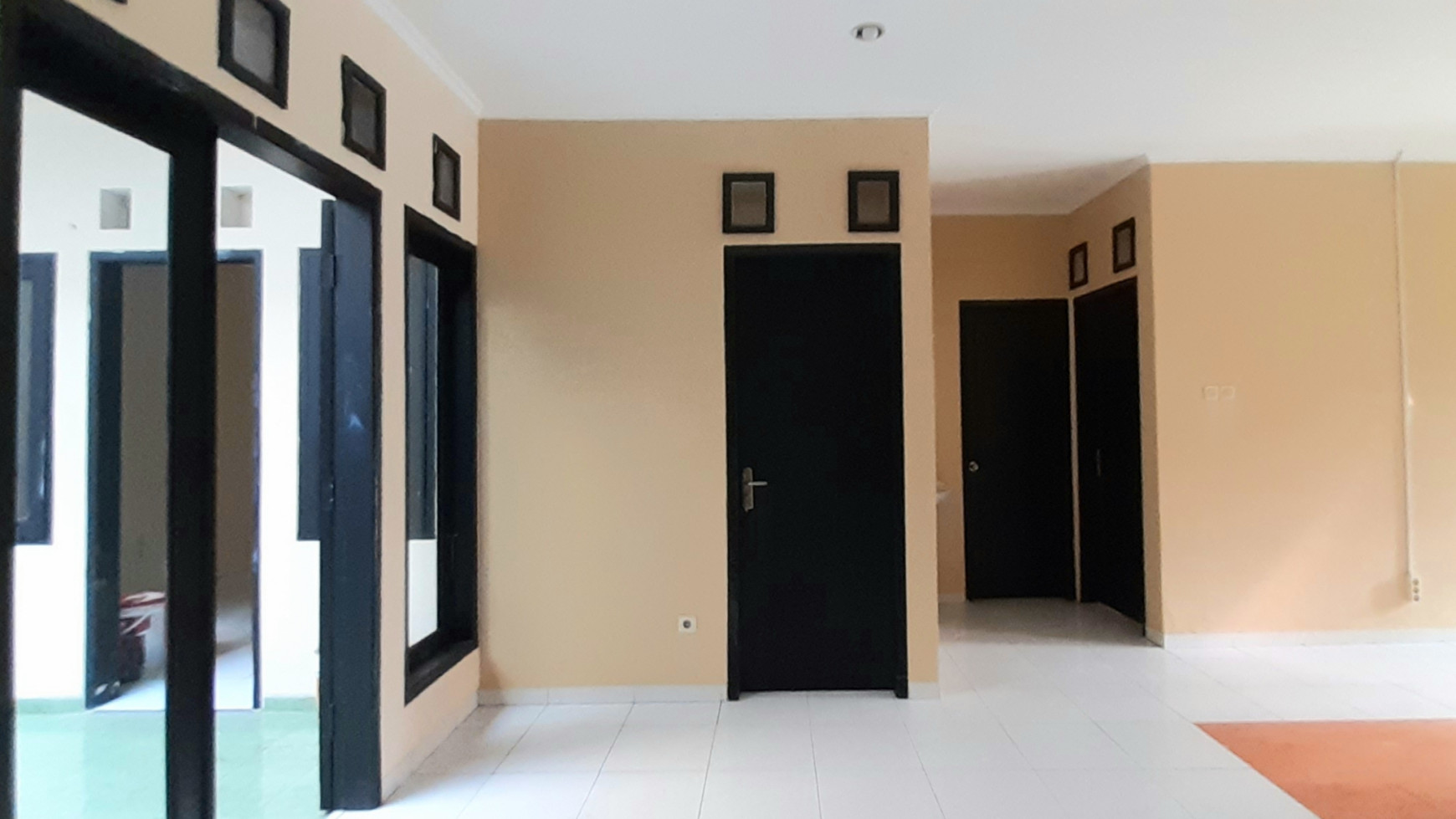 Rumah Siap Huni  Luas 120m Harga 65Jt/Thn nego di Sektor II Bintaro Jaya, Jakarta Selatan