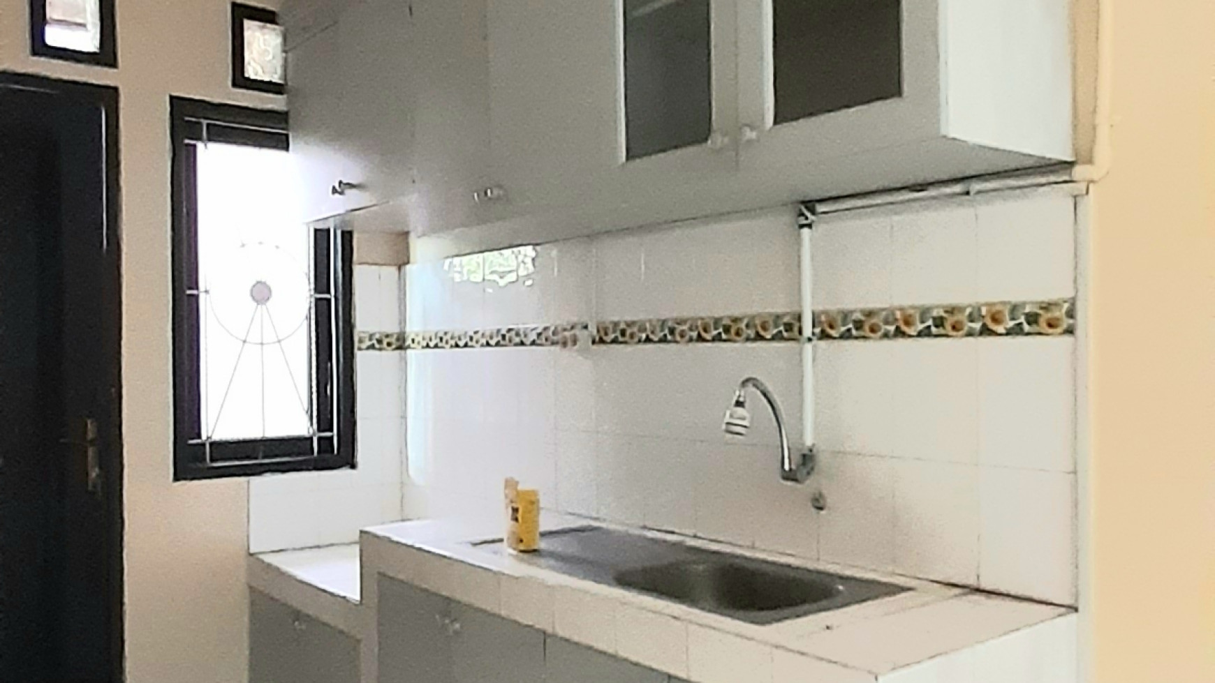 Rumah Siap Huni  Luas 120m Harga 65Jt/Thn nego di Sektor II Bintaro Jaya, Jakarta Selatan